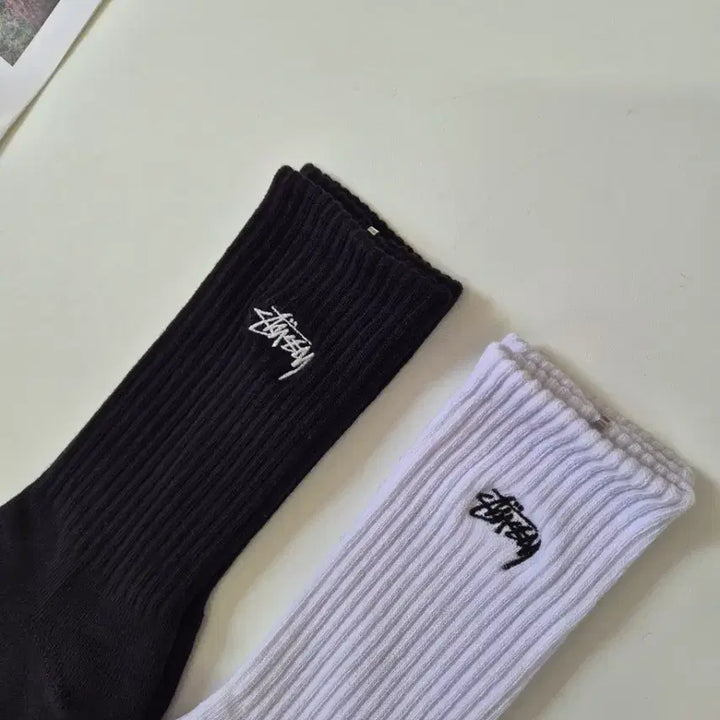 [BUNJANG] Stussy Embroidered Logo Socks Black/White / 스투시 자수 로고 양말 블랙/화이트