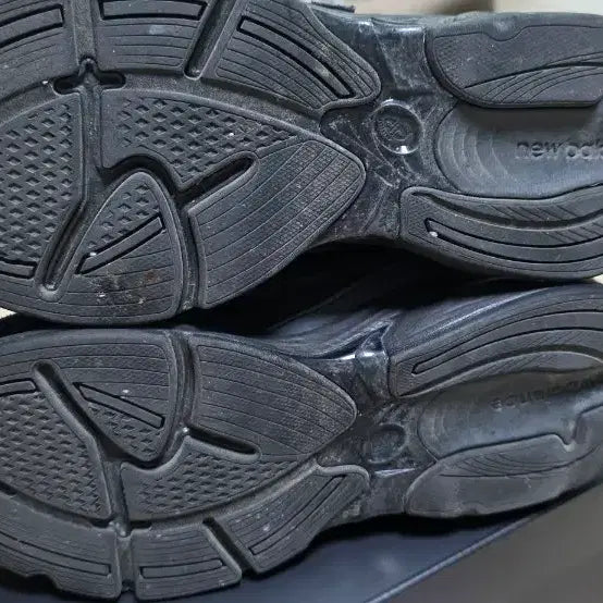 [BUNJANG] New Balance 2010 Abzorb Black Phantom Size 255 / 뉴발란스 2010 앱졸브 블랙 팬텀 255사이즈