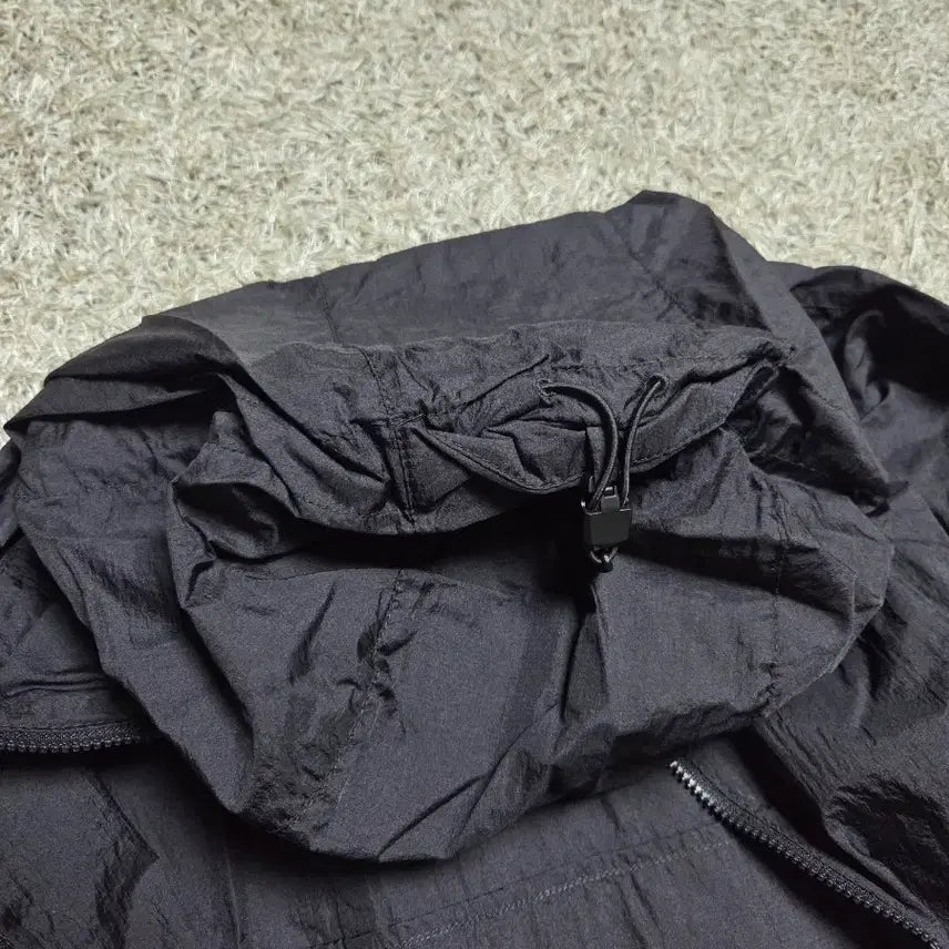 [BUNJANG] Musinsa Standard Lightweight Packable Windbreaker Jacket L Black New / 무신사 스탠다드 경량 패커블 윈드브레이커 자켓 L 블랙 새상품