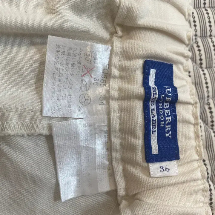 [BUNJANG] Burberry Capri Pants / 버버리 카프리 팬츠
