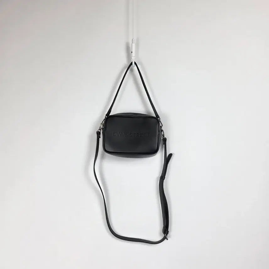 [BUNJANG] Evas Street Black Square Crossbody Bag / 에바스스트릿 블랙 사각 크로스백 0511
