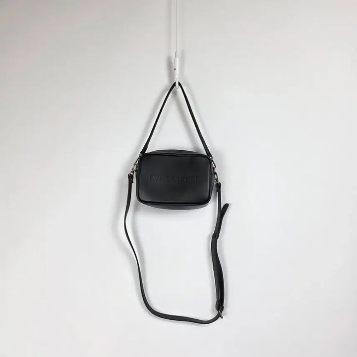 [BUNJANG] Evas Street Black Square Crossbody Bag / 에바스스트릿 블랙 사각 크로스백 0511