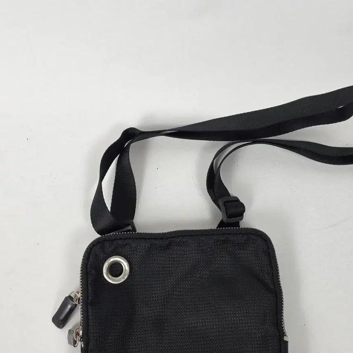 [BUNJANG] Y-3 Black Mini Square Crossbody Bag / Y-3 와이쓰리 블랙 미니 사각 크로스백 0511