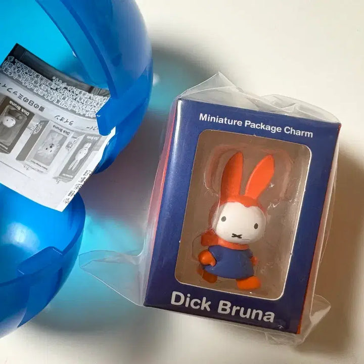 [BUNJANG] Miffy Winter Miniatures Gacha Figure Package (Sealed) / (미개봉)미피 가챠 피규어 미니어쳐 패키지 겨울의 미피