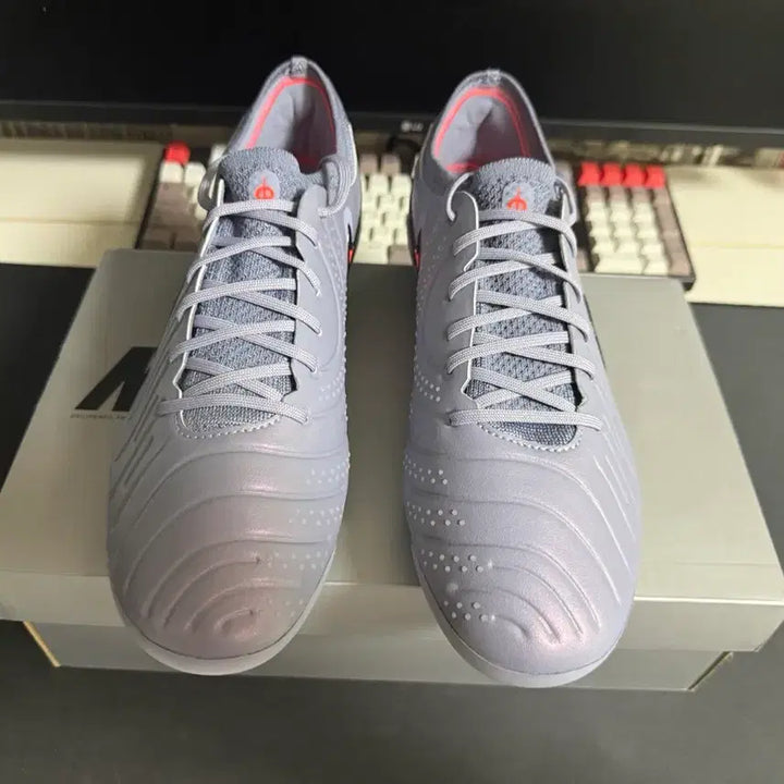 [BUNJANG] Nike Tiempo Legend 10 Elite AG Football Boots (Size 280) / 나이키 티엠포 레전드 10 엘리트 AG 280 사이즈 판매