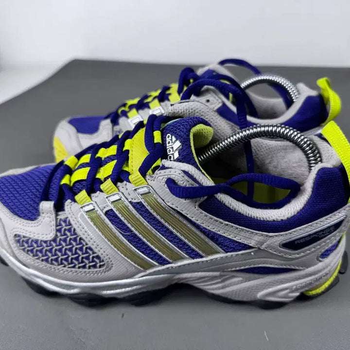 [BUNJANG] Adidas Responsive Sneakers Navy Yellow Silver / 아디다스 반응형 운동화 235