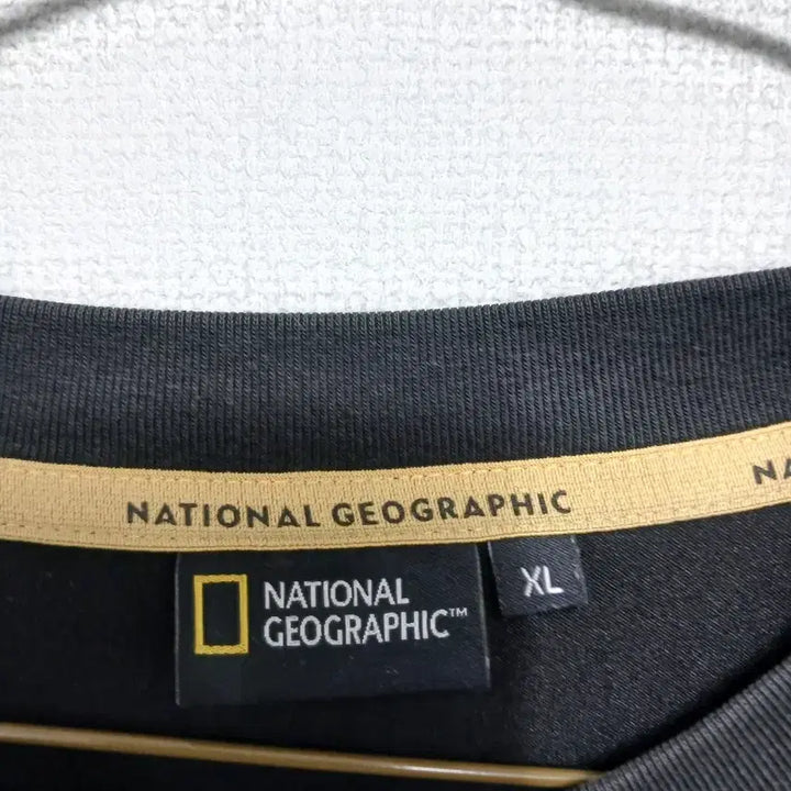 [BUNJANG] National Geographic Whale Embroidery Short Sleeve T-Shirt Black / 내셔널지오그래픽 고래 자수 반팔 티셔츠