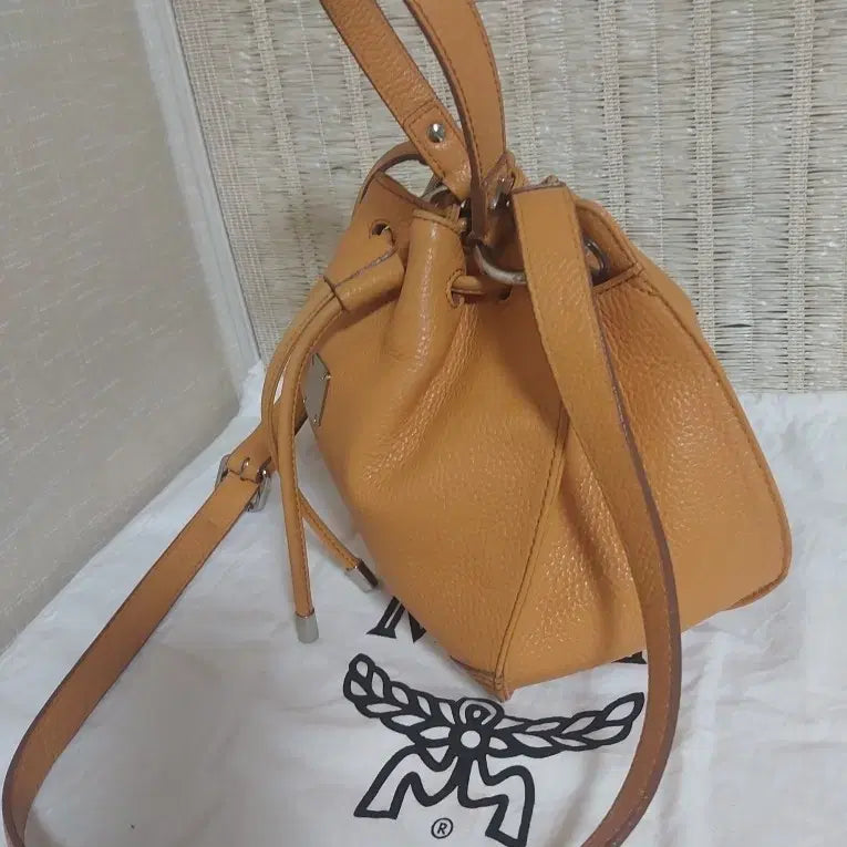 [BUNJANG] MCM Yellow Drawstring Bucket Shoulder Bag / MCM 드로스트링 버킷백 숄더백 옐로우