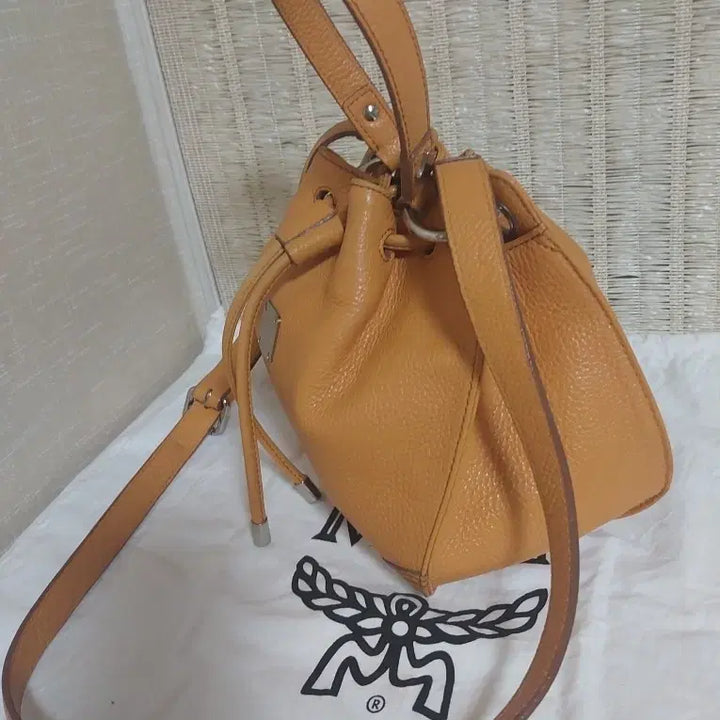 [BUNJANG] MCM Yellow Drawstring Bucket Shoulder Bag / MCM 드로스트링 버킷백 숄더백 옐로우