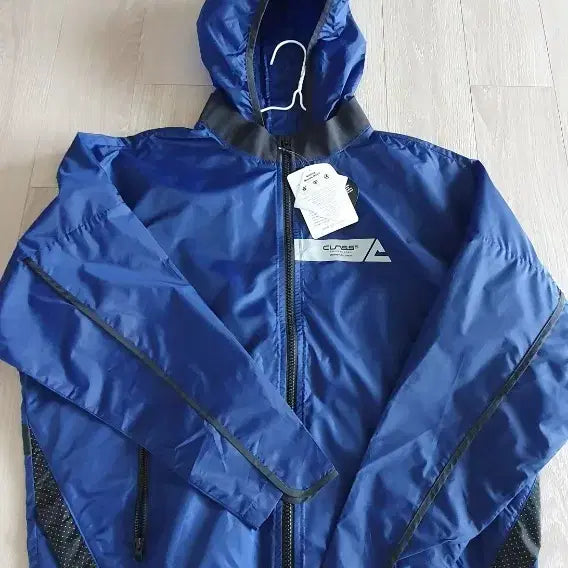 [BUNJANG] CLASS Blue Windbreaker Hooded Jacket Size 95 / CLASS 청색 바람막이 후드 자켓95