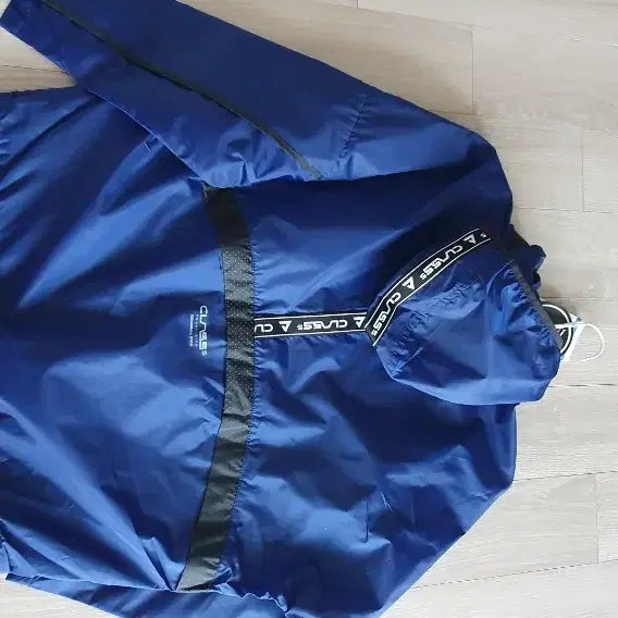 [BUNJANG] CLASS Blue Windbreaker Hooded Jacket Size 95 / CLASS 청색 바람막이 후드 자켓95