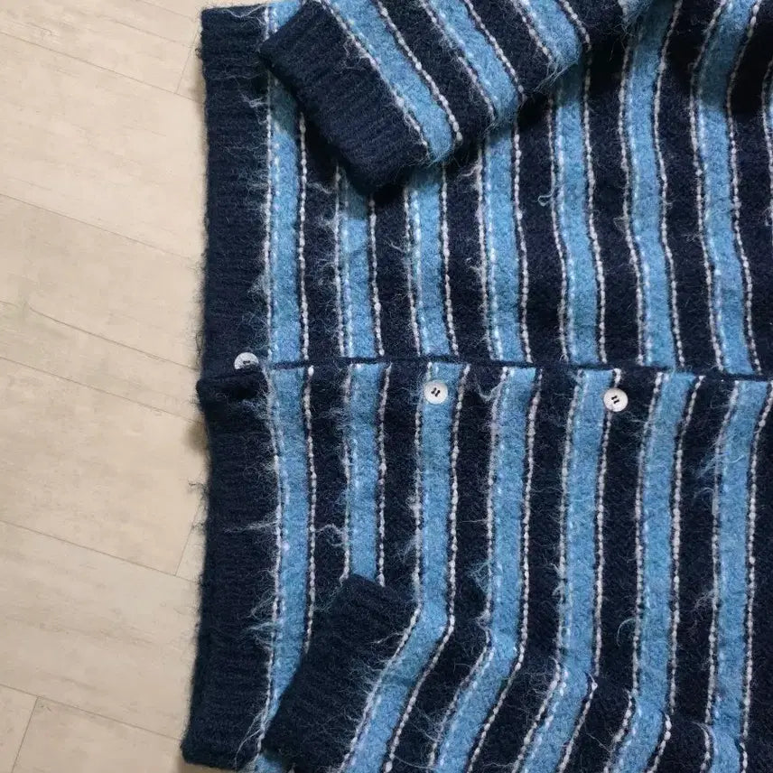 [BUNJANG] STU Stripe Hairy Cardigan M / stu 스트라이프 헤어리 가디건 M