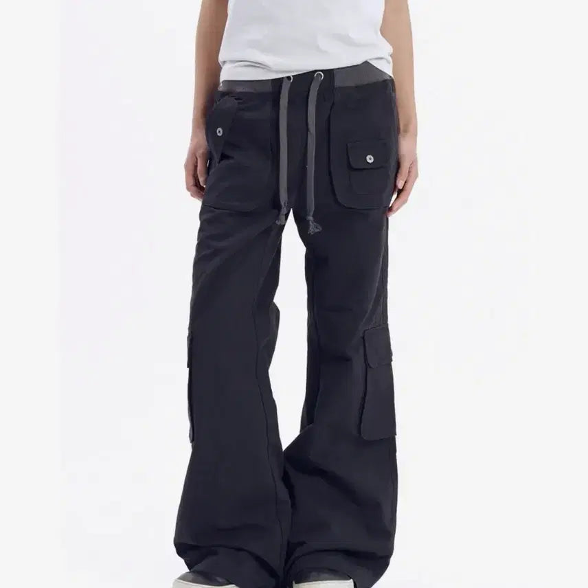 [BUNJANG] Arkham Flare Cargo Pocket Pants (Black) / 아캄 Flare Cargo Pocket Pants (Black)
