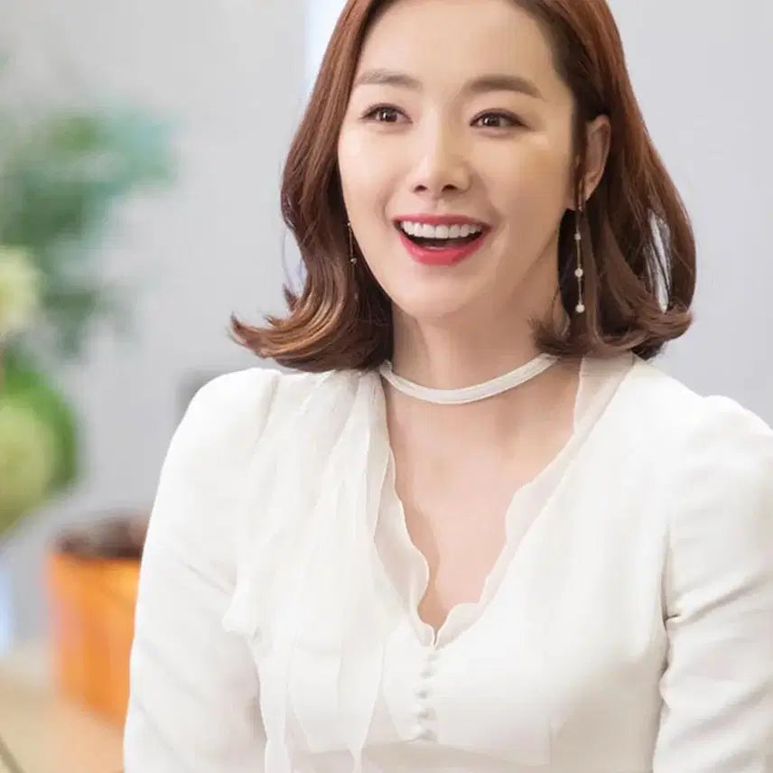 [BUNJANG] AvoAvo Silk Scarf Mermaid Dress (White) / 아보아보 실크 스카프 머메이드 원피스(화이트)