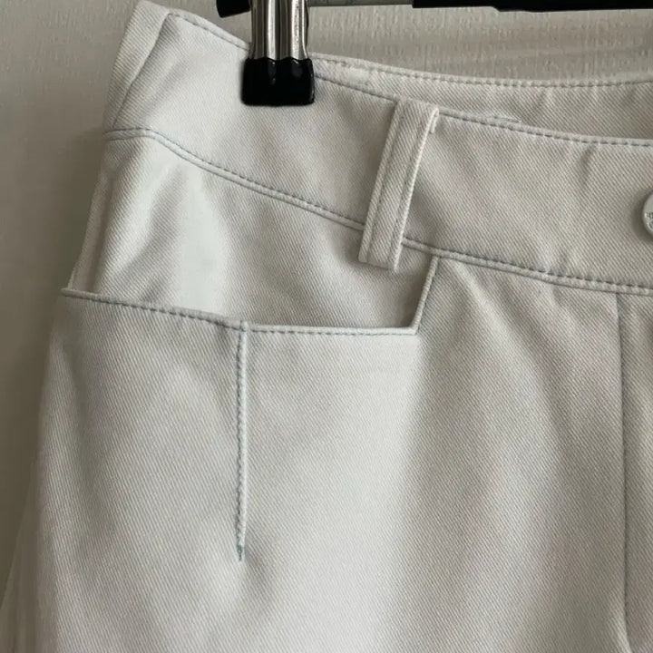 [BUNJANG] Beanpole Slim Fit Semi-Straight Trousers with Hidden Waistband / 빈폴 팬츠