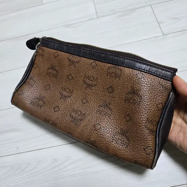 [BUNJANG] MCM Visetos Mini Bag Clutch Bag (No Strap) / mcm 비세토스 미니백 끈없슴 클러치백으로씀 정품 운포