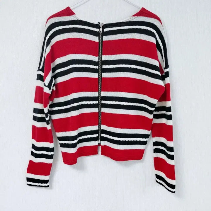 [BUNJANG] Back Zipper Stripe Knit / 뒷지퍼 스트라이프 니트