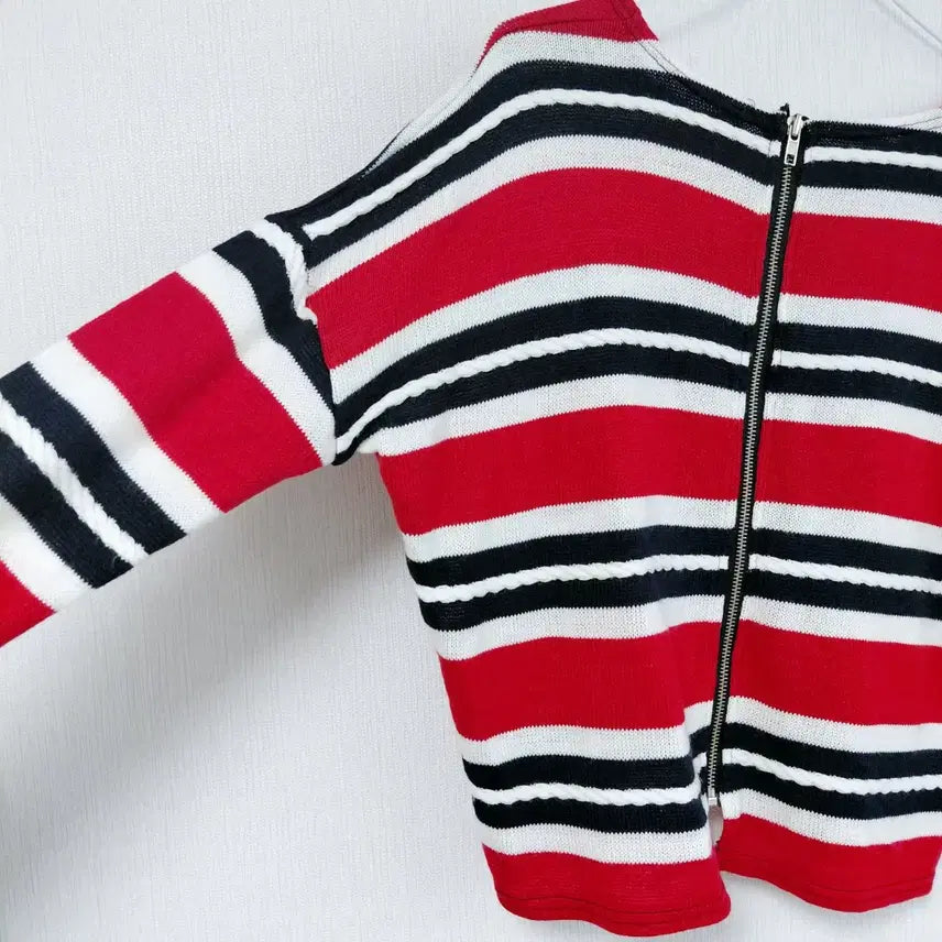 [BUNJANG] Back Zipper Stripe Knit / 뒷지퍼 스트라이프 니트
