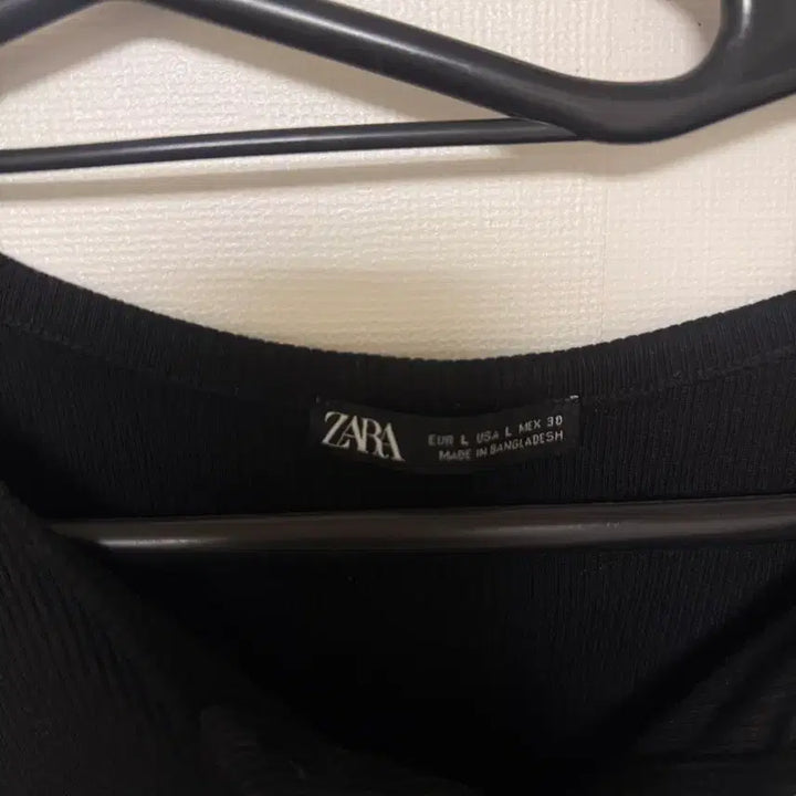 [BUNJANG] Zara Black Ribbed Henley T-Shirt L / ZARA 블랙 골지 헨리넥 티셔츠 L