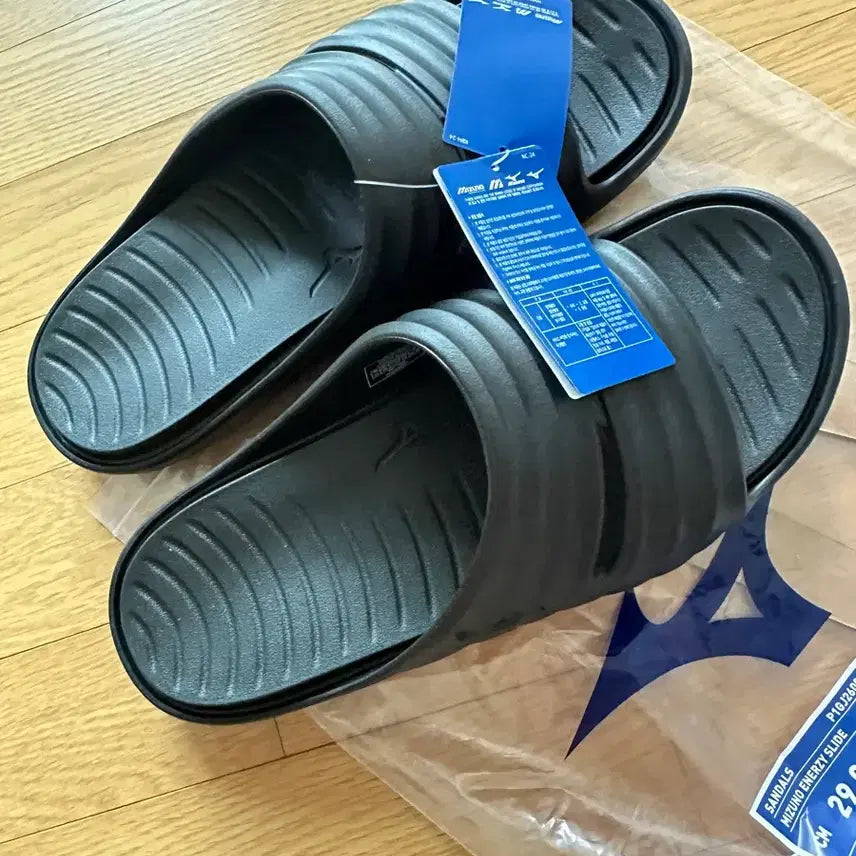[BUNJANG] Mizuno Energy Slide Black Shoes Size 290 / 미즈노 에너지 슬라이드 블랙 290