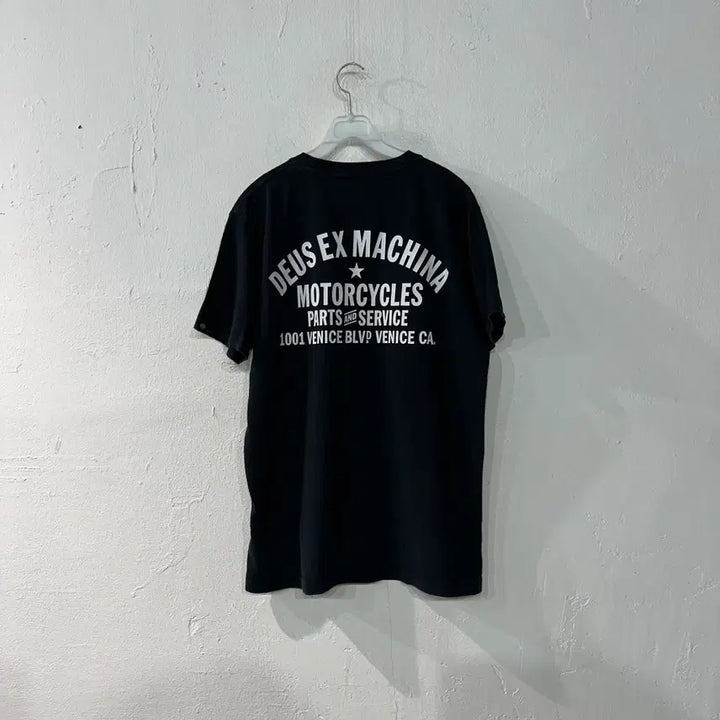 [BUNJANG] DEUS EX MACHINA Short Sleeve T-Shirt Size L / 데우스 반팔티 L
