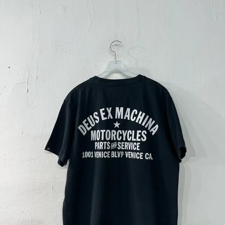 [BUNJANG] DEUS EX MACHINA Short Sleeve T-Shirt Size L / 데우스 반팔티 L