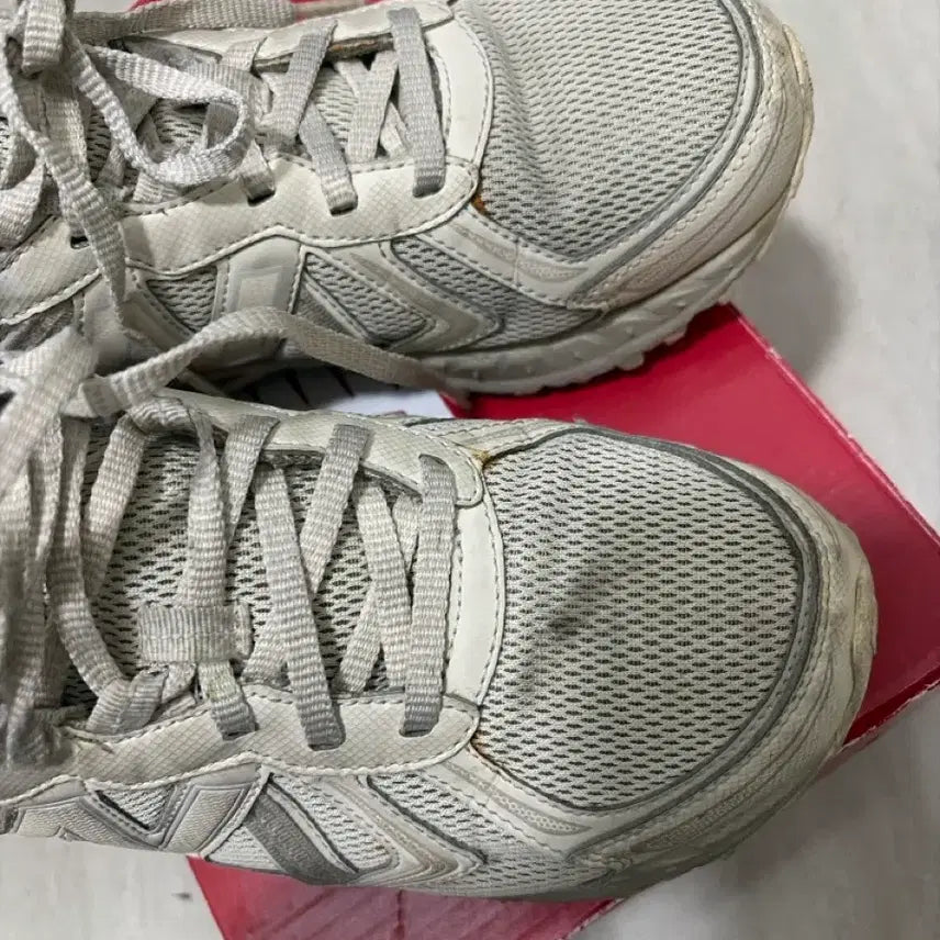 [BUNJANG] New Balance Sneakers Ivory / 뉴발란스 운동화 아이보리