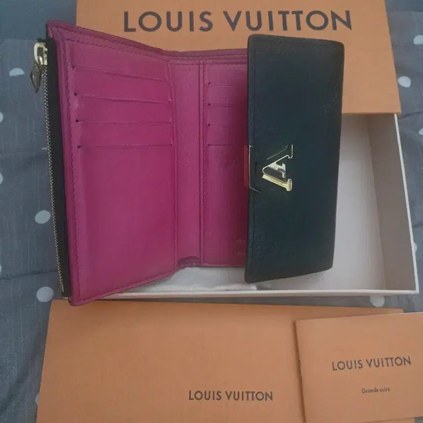 [BUNJANG] Louis Vuitton Capucines Compact Wallet / 루이비통 카퓌신 컴팩트 월릿 풀박스