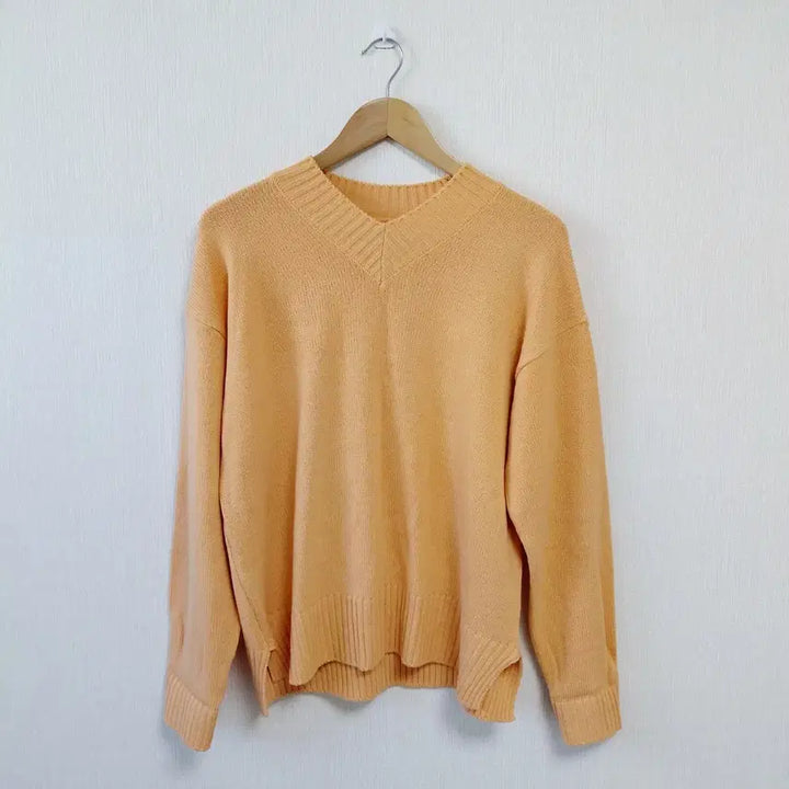[BUNJANG] V-Neck Knit Sweater Orange Free Size / V넥 니트 스웨터 오렌지 색상