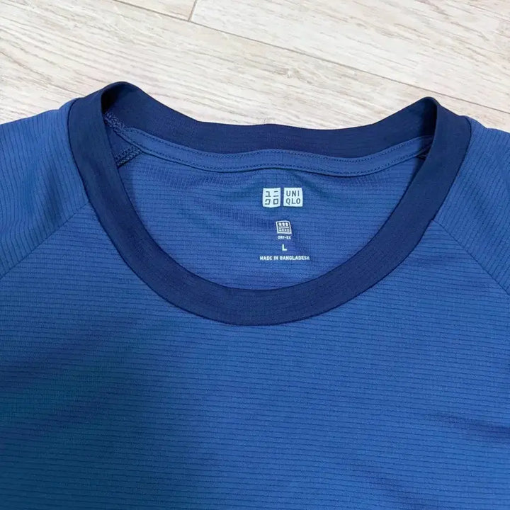 [BUNJANG] Uniqlo Dry Short Sleeve T-Shirt Navy Blue / (L) 유니클로 드라이 반팔 네이비블루