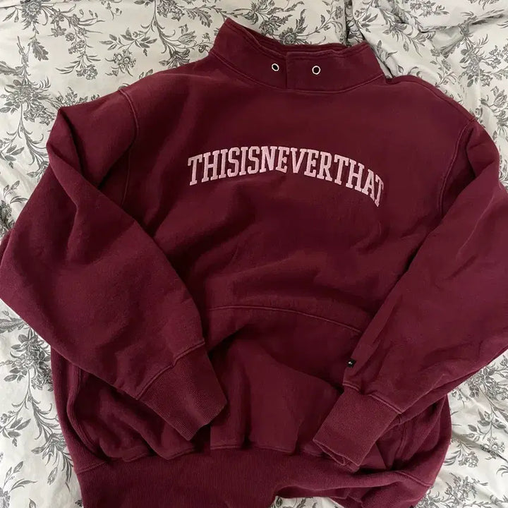 [BUNJANG] thisisneverthat Burgundy Sweatshirt / 디스이즈네버댓 버건디 맨투맨
