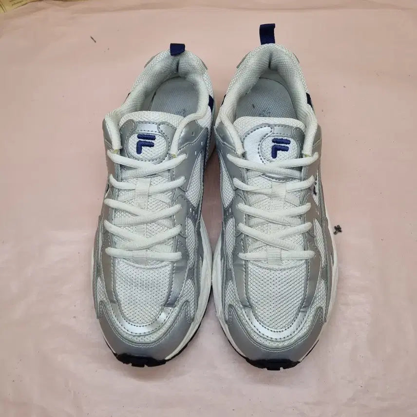 [BUNJANG] Fila Triton Sneakers / 휠라 트리톤 운동화250