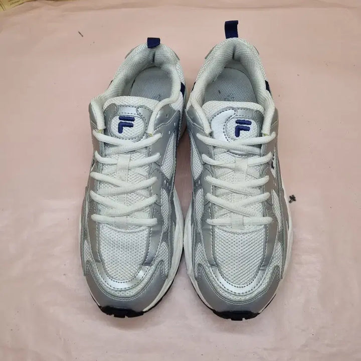 [BUNJANG] Fila Triton Sneakers / 휠라 트리톤 운동화250