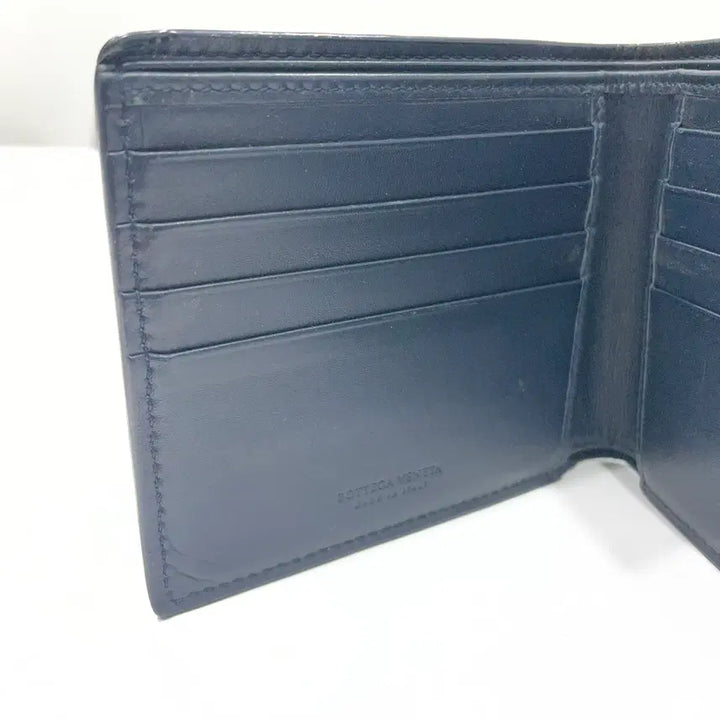 [BUNJANG] Bottega Veneta Intrecciato Navy Bi-fold Wallet / 보테가베네타 인트레치아토 네이비 반지갑 중고 판매합니다.