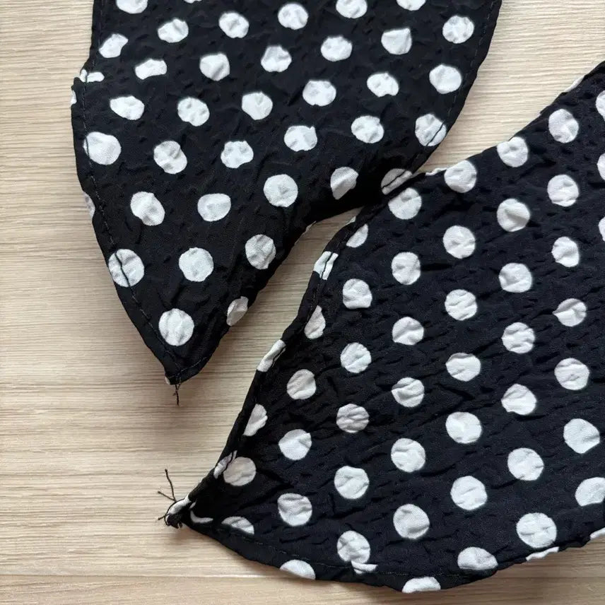 [BUNJANG] Black Dot Pattern Scarf / 블랙 도트 무늬 스카프