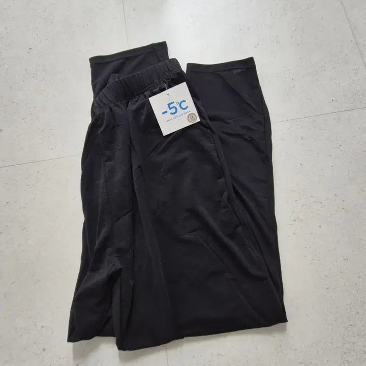 [BUNJANG] 5 Degrees Cold Freezer Basic Daily Pants L Black / -5도씨 냉동고 기본일자바지