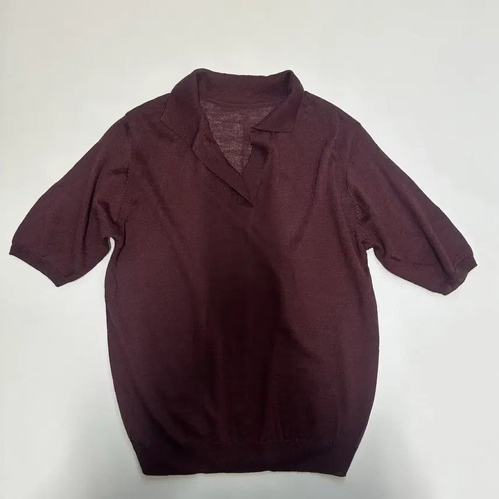 [SOLD OUT] (새상품) 짙은버건디 얇은 카라 반팔 니트