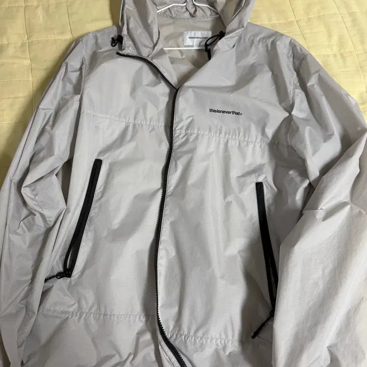 [SOLD OUT] 디스이즈네버댓 바람막이 그레이 M