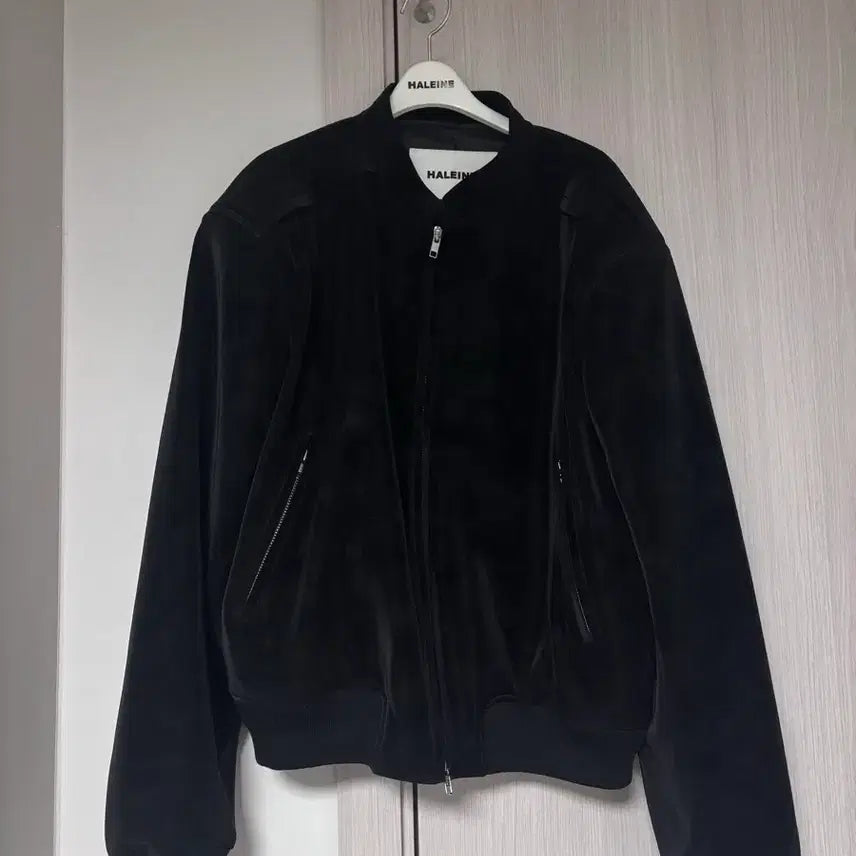 [BUNJANG] Allene Velour Stand Collar Blouson Black / 알렌느 벨루아 스탠드 카라 블루종 블랙