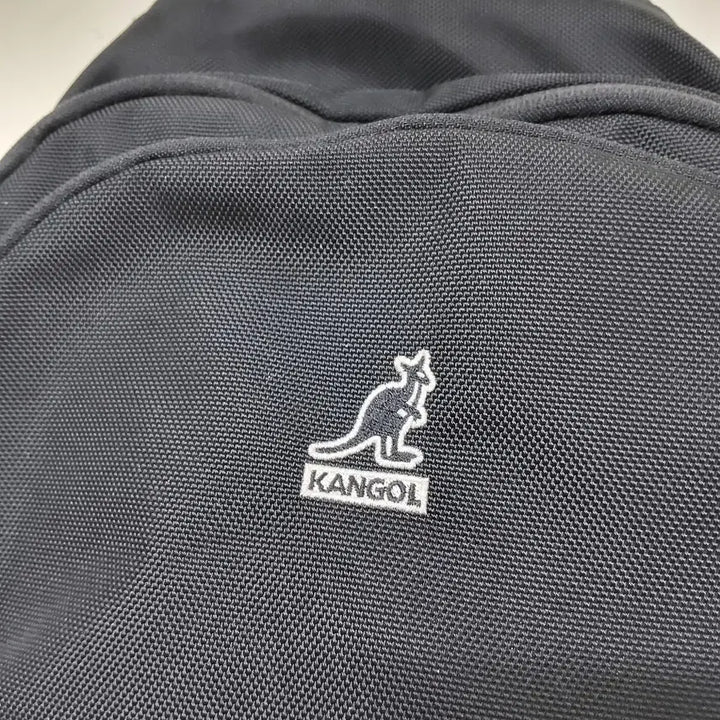 [BUNJANG] Kangol Black Backpack Bag / 캉골 블랙 백팩 가방.260508