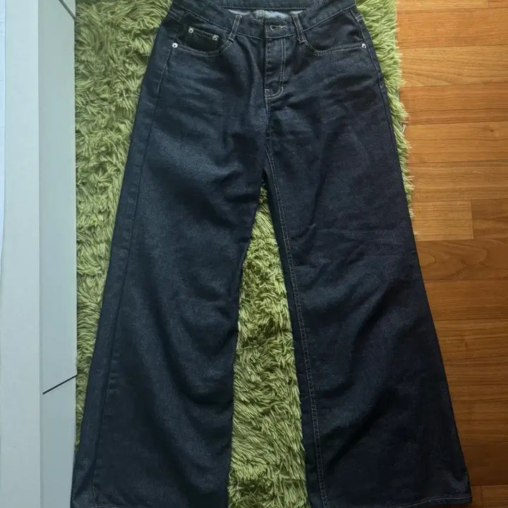 [BUNJANG] Lit Kim Non-Fade Flare Raw Jeans / 릿킴 nonfade flare raw jeans 논페이드 플레어 로우 진