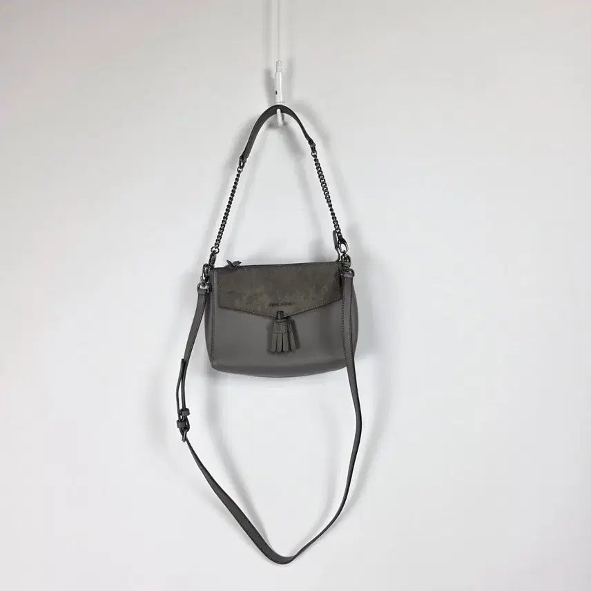 [BUNJANG] Anne Klein Charcoal Tassel Crossbody Shoulder Bag / 앤클라인 차콜 태슬 크로스백 숄더백 0511