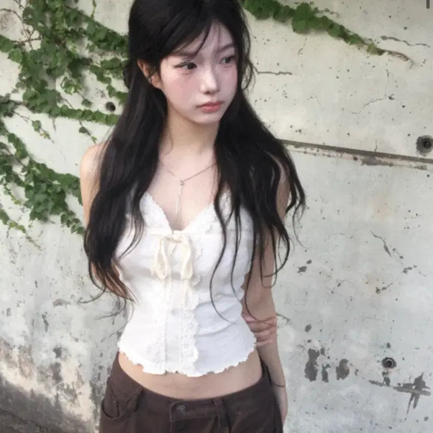 [BUNJANG] Modimood Lace Frill Sleeveless Tank Top Ivory / 모디무드 레이스 프릴 슬리브리스 나시