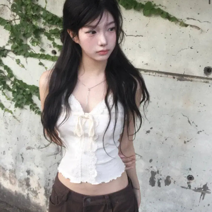 [BUNJANG] Modimood Lace Frill Sleeveless Tank Top Ivory / 모디무드 레이스 프릴 슬리브리스 나시