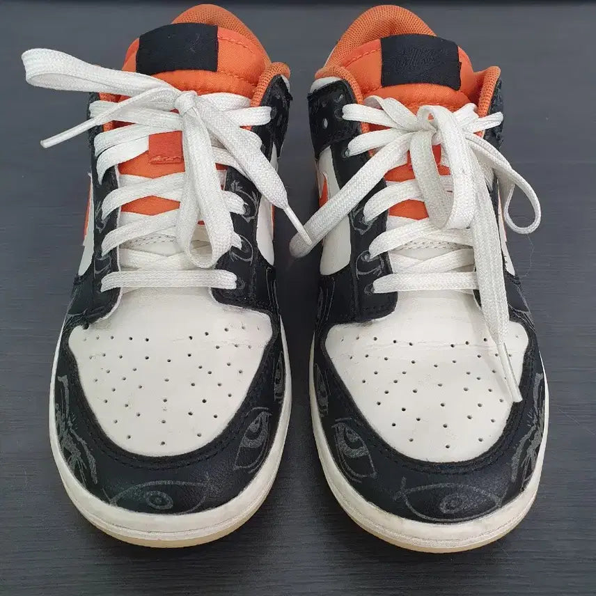 [BUNJANG] Nike Dunk Low Premium Halloween / 나이키 덩크 로우 프리미엄 할로윈 (235)