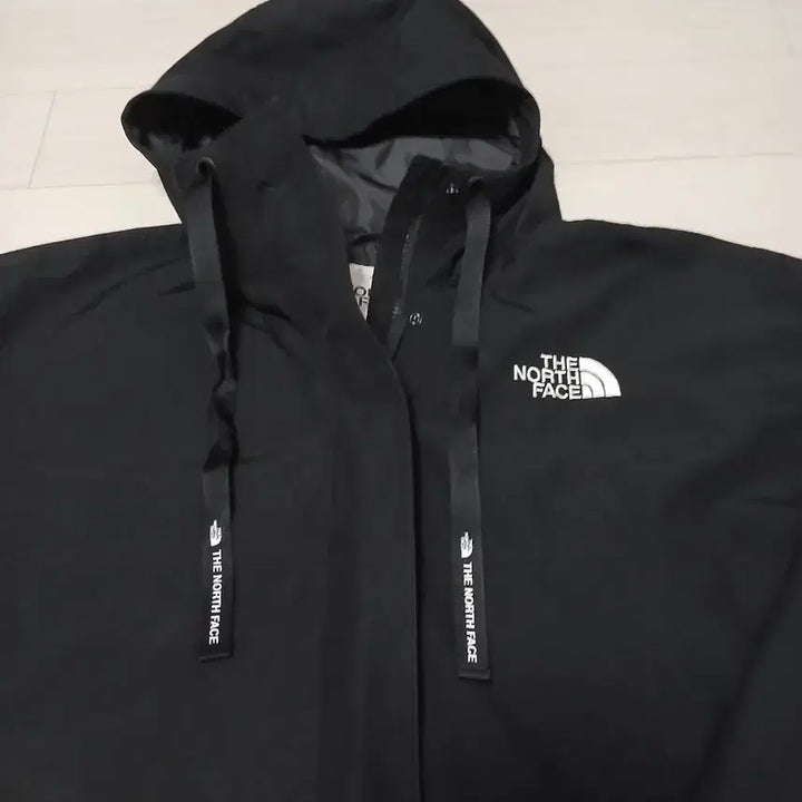 [SOLD OUT] 노스페이스 여성 오버핏 롱 바람막이