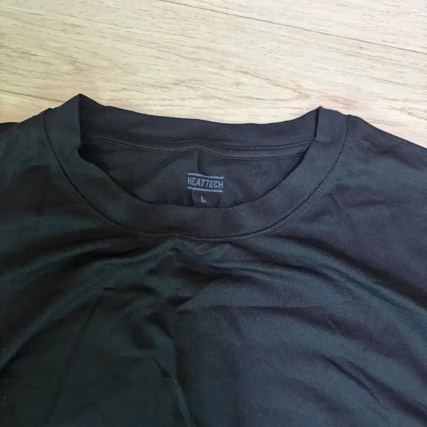 [BUNJANG] Uniqlo Heattech Innerwear Set (Top L, Bottom M) Black / (L,M) 유니클로 히트텍 내복 상하의 블랙