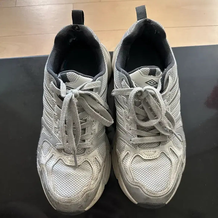 [BUNJANG] Umbro Pluto Sneakers (270) / 엄브로 플루토 운동화 270