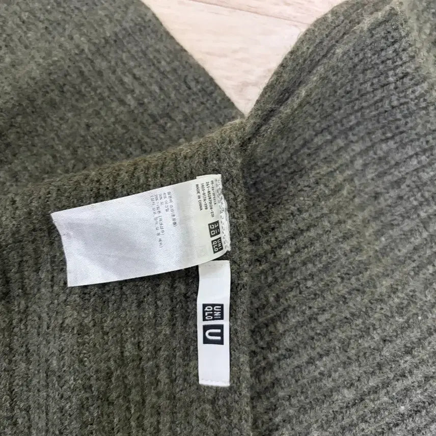 [BUNJANG] Uniqlo U Knit Muffler Olive / 유니클로 U 니트 머플러 올리브