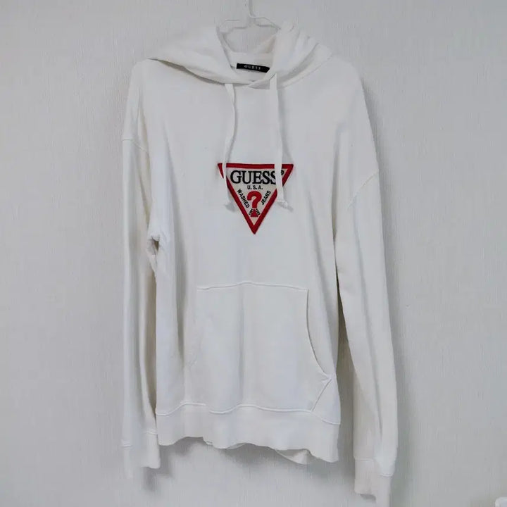 [BUNJANG] Guess Embroidered Patch Hoodie (Unisex) / 게스 자수패치 후드티 (공용)